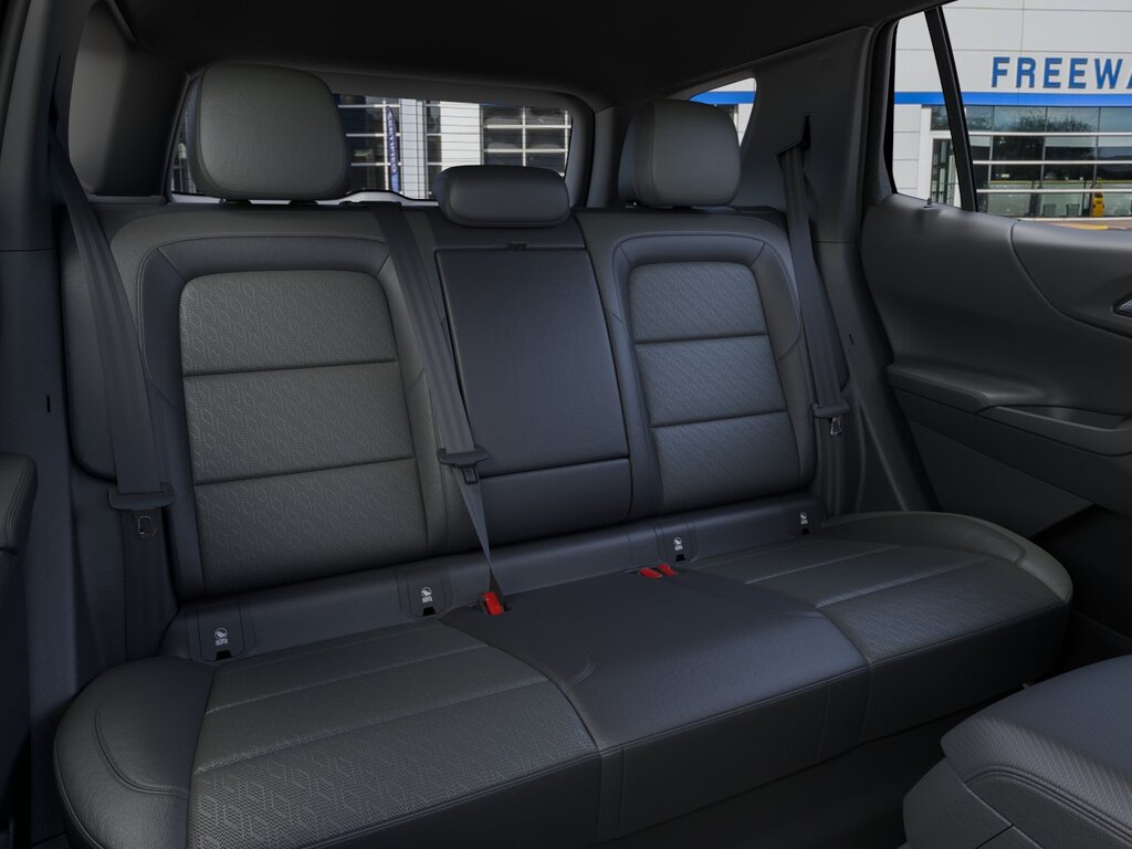 2027 Chevrolet Equinox LT - Photo 17