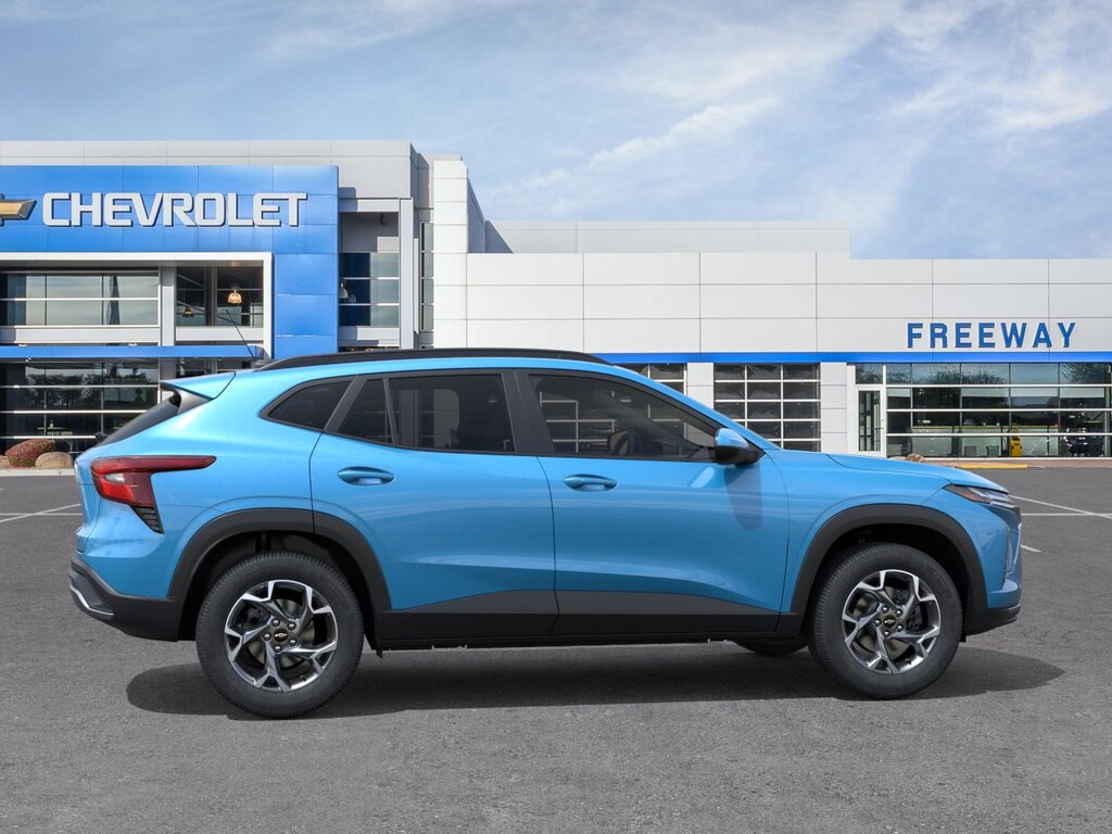 2026 Chevrolet Trax LT - Photo 5