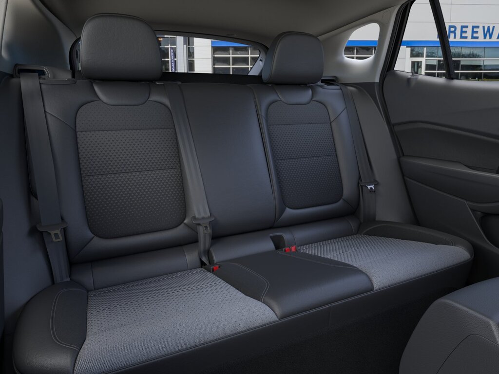 2026 Chevrolet Trax LT - Photo 17