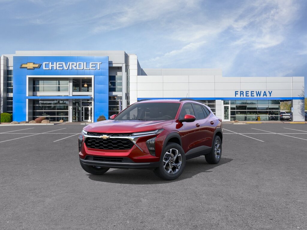 2026 Chevrolet Trax LT - Photo 8