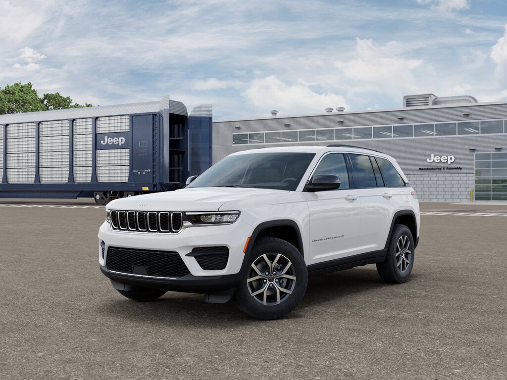 2027 Jeep Grand Cherokee Laredo